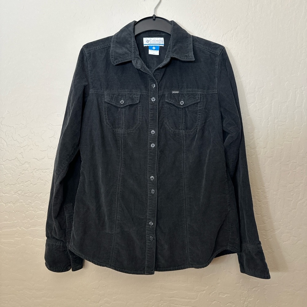 Women’s Columbia corduroy button up- Size Medium